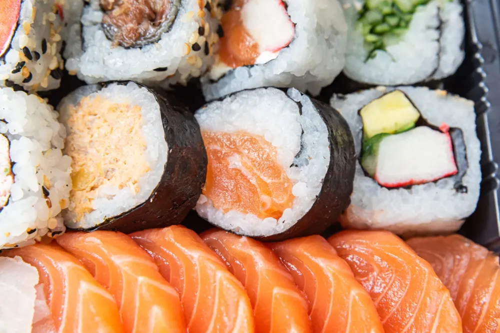 Assiette sushis makis